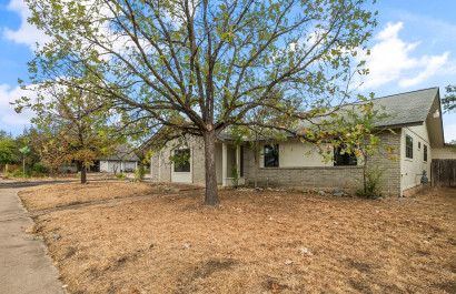 Remodeled home in Lamplight Village now for sale